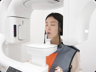 최신 장비로 설계한 임플란트